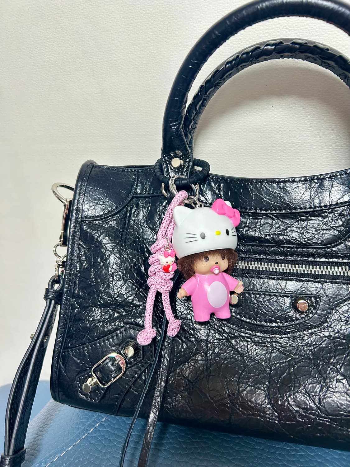 헬로키티 헬맷쓴 베베 몬치치 키링 상품이미지5