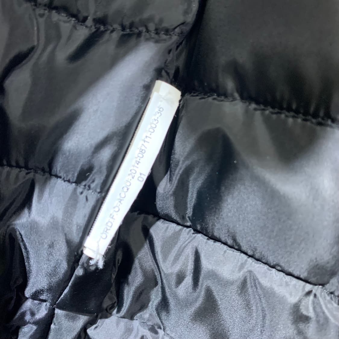 엠포리오 아르마니 모피스타일 다운자켓 판매합니다 상품이미지5