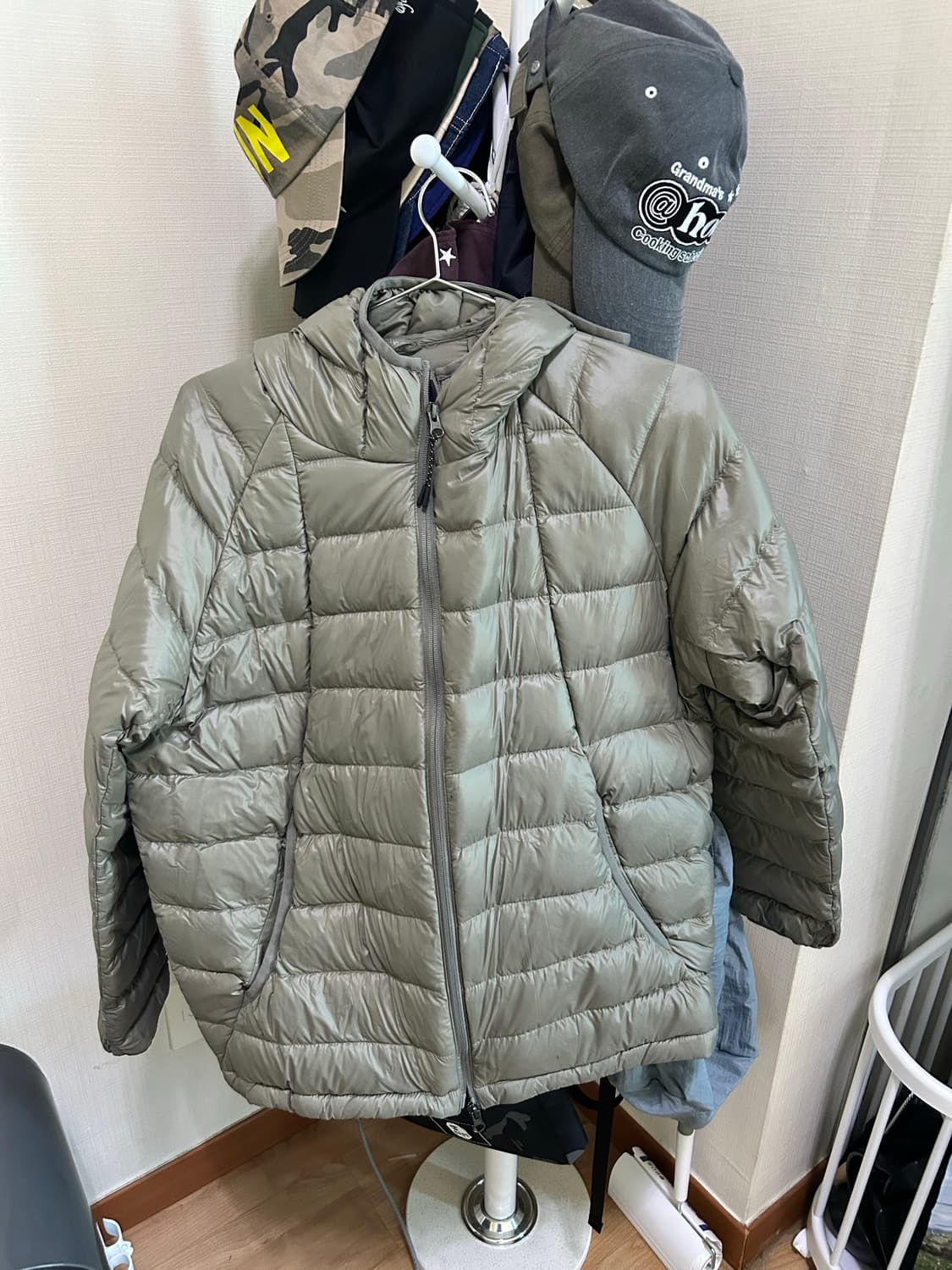 노티카 경량패딩 올리브 L사이즈 상품이미지1