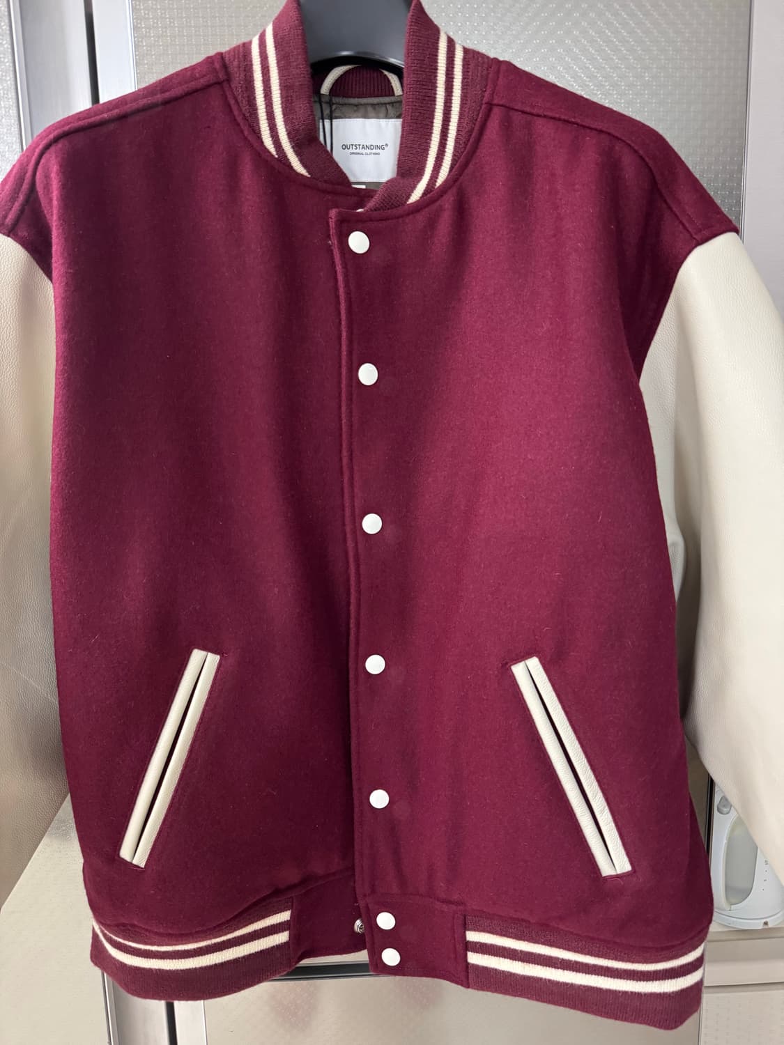 [새제품] 아웃스탠딩 바시티자켓 L 상품이미지1