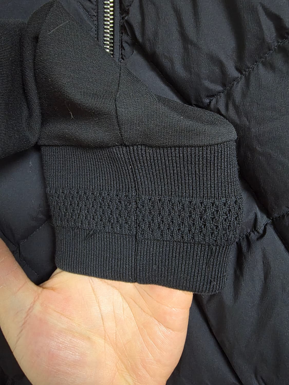 몽클레어 다이아몬드 퀼팅 블랙와펜 패딩 가디건 상품이미지7