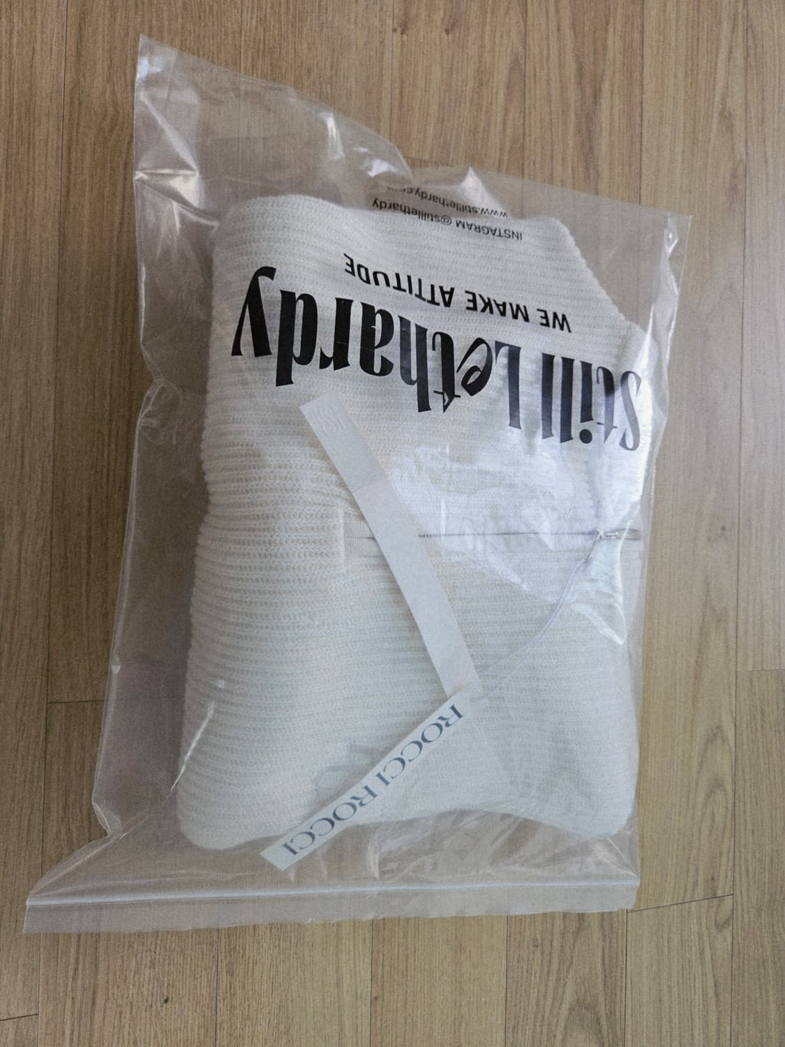 [새상품] 로씨로씨 반집업 니트 상품이미지10