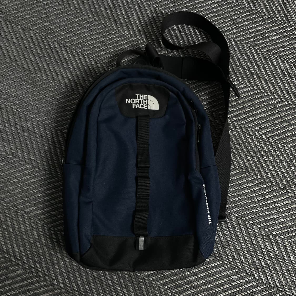 노스페이스 네이비 테크웨어 슬링백y 3204 상품이미지2