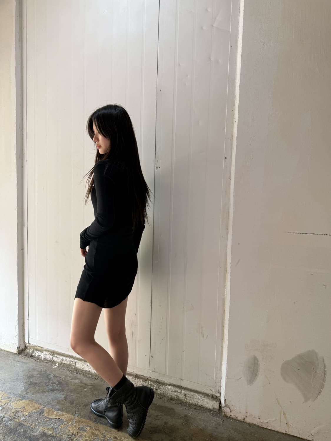 발망 슬림 실루엣 원피스 상품이미지5