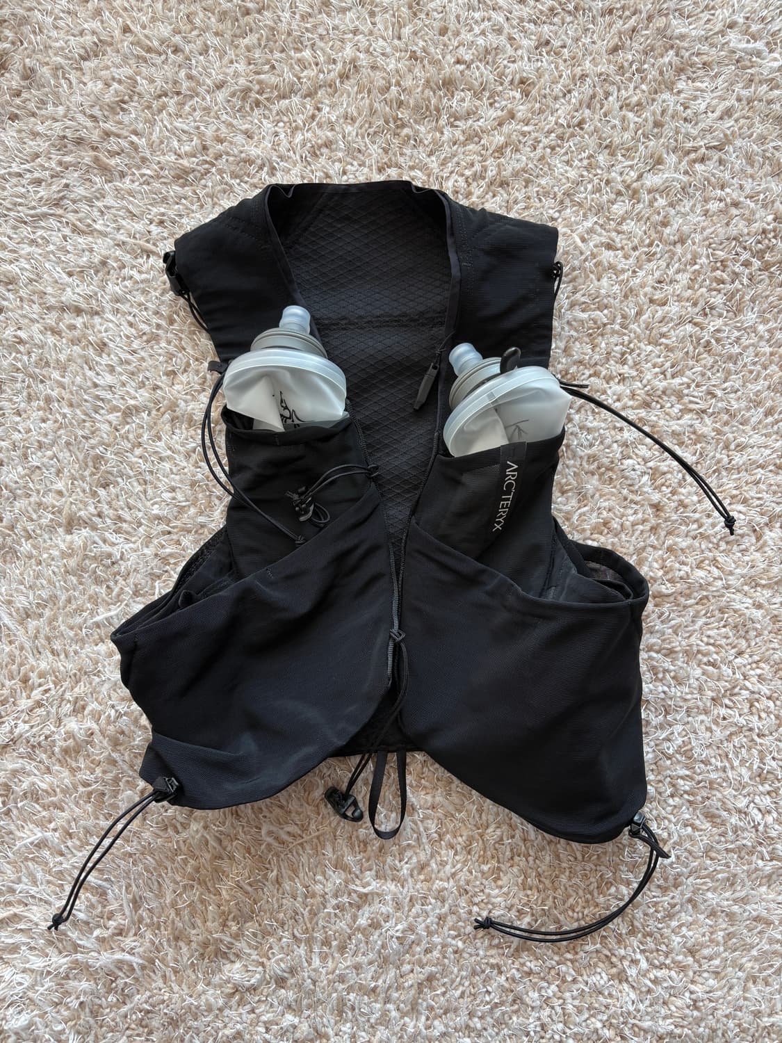 아크테릭스 노반7 트레일 러닝 조끼 여성 Norvan 7 Vest 상품이미지1