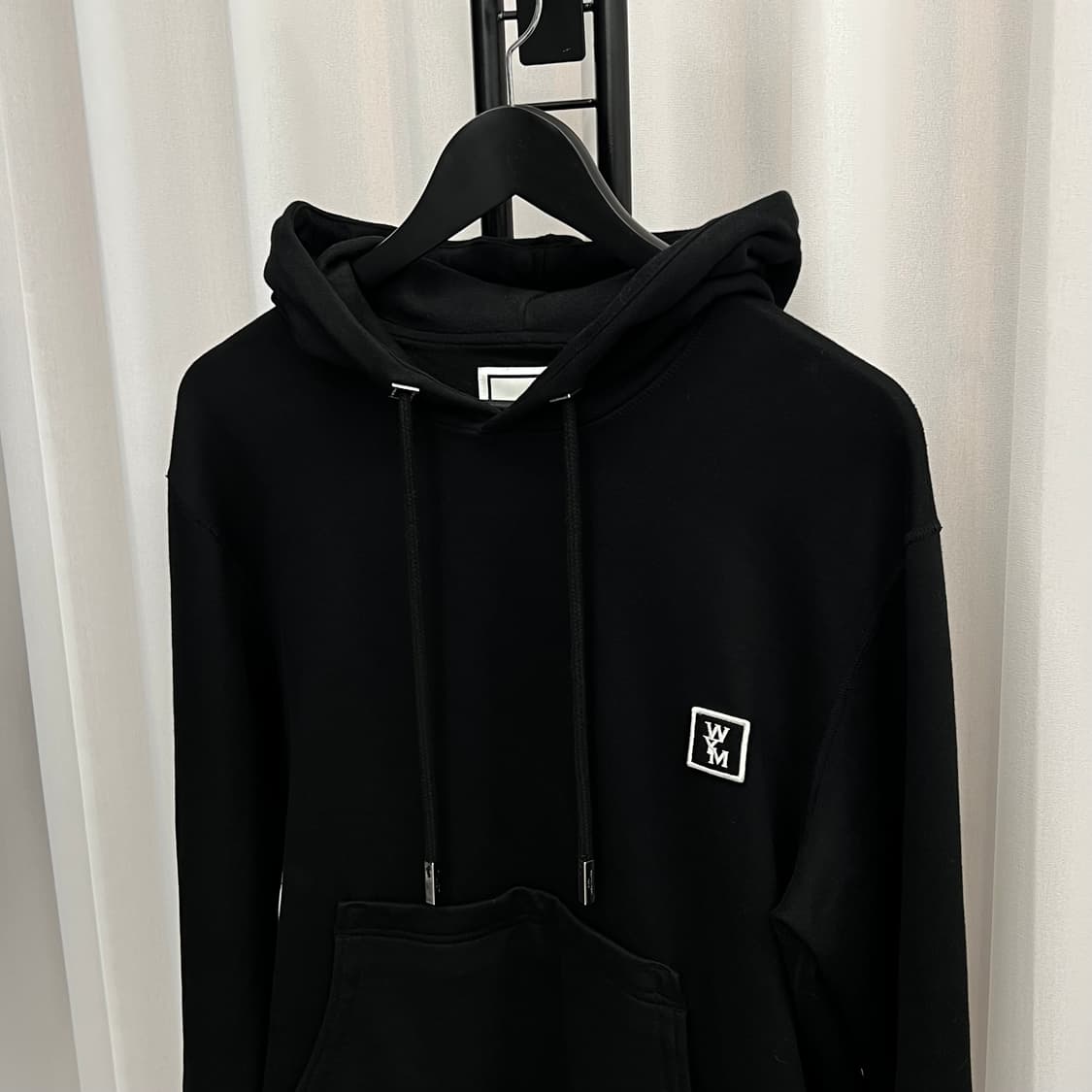 우영미 백로고 후드티 블랙 (44) 상품이미지2