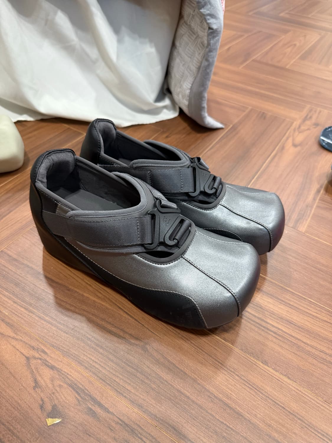 그레이프 Black Sport Spliced Platform Shoes 상품이미지4