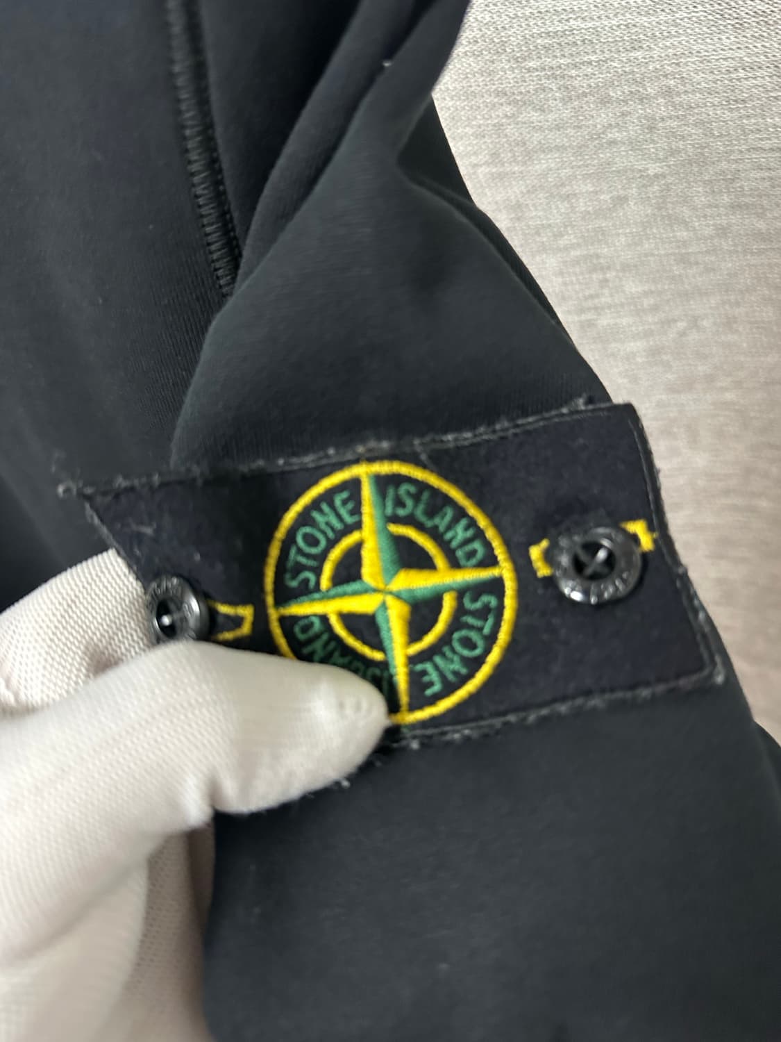 스톤아일랜드 맨투맨 블랙 (S) 상품이미지4