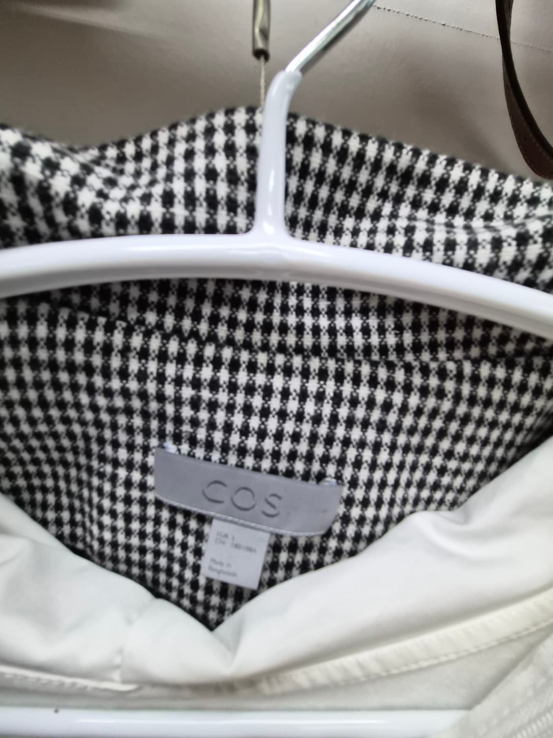 코스 내피퀼팅 루즈핏 자켓. 코오롱 구스패딩스커트 상품이미지3