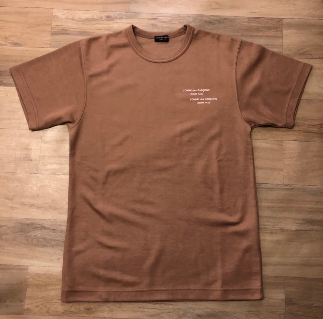 꼼데가르송 옴므 플러스 로고 반팔 티셔츠 상품이미지2
