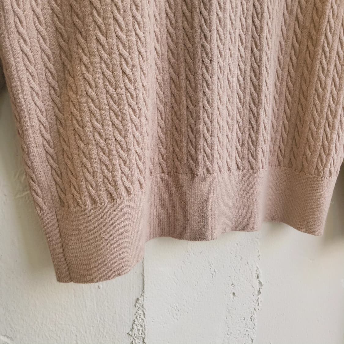 Global work 핑크베이지 케이블 니트 상품이미지5