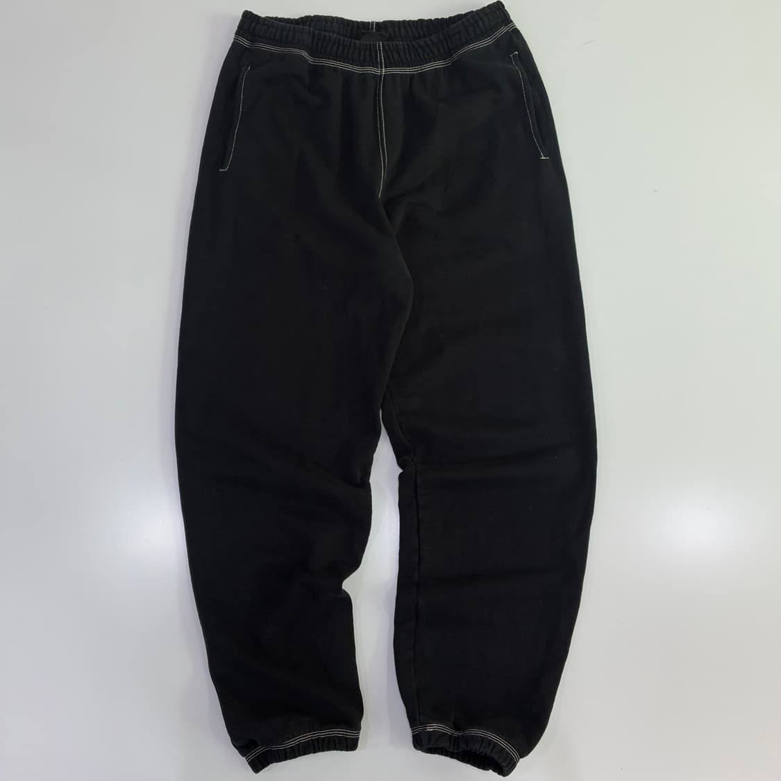 Stussy 스투시22 F/W 블랙 콘트라스트 스웻 팬츠 상품이미지2