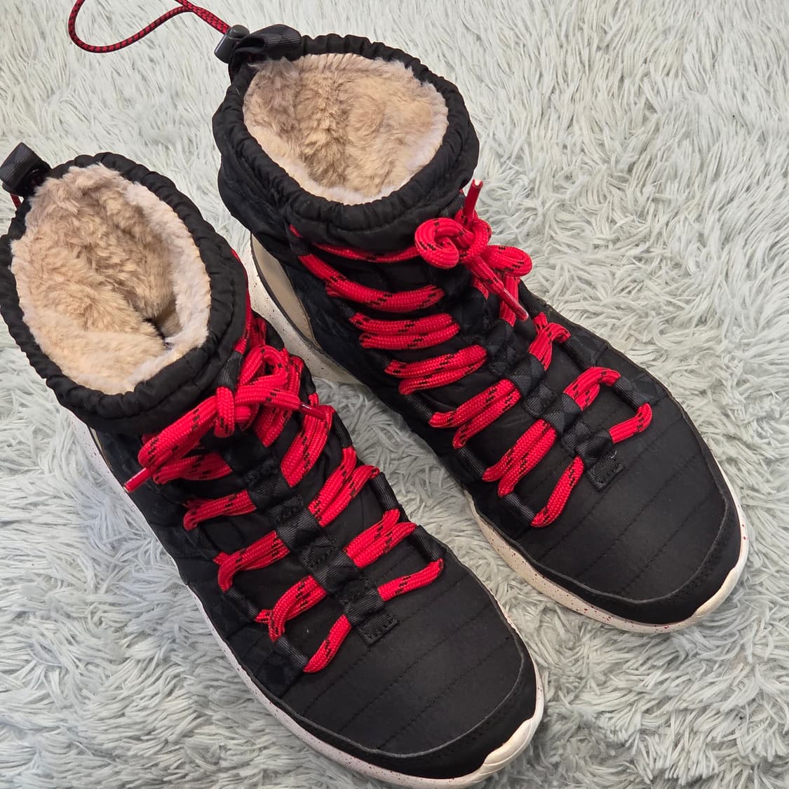 3w-2:나이키 스니커부츠 패딩 윈터부츠 블랙/레드 (240mm) 상품이미지5