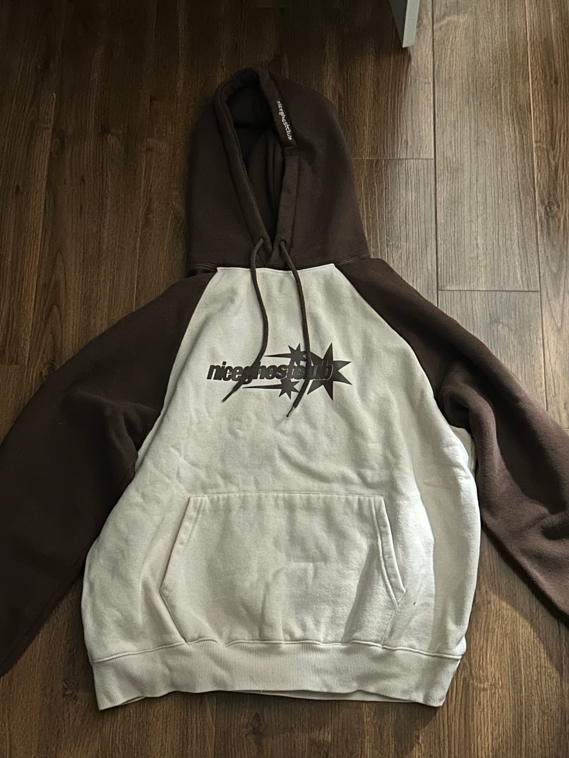 나이스고스트클럽 랭글런 후드티 상품이미지1