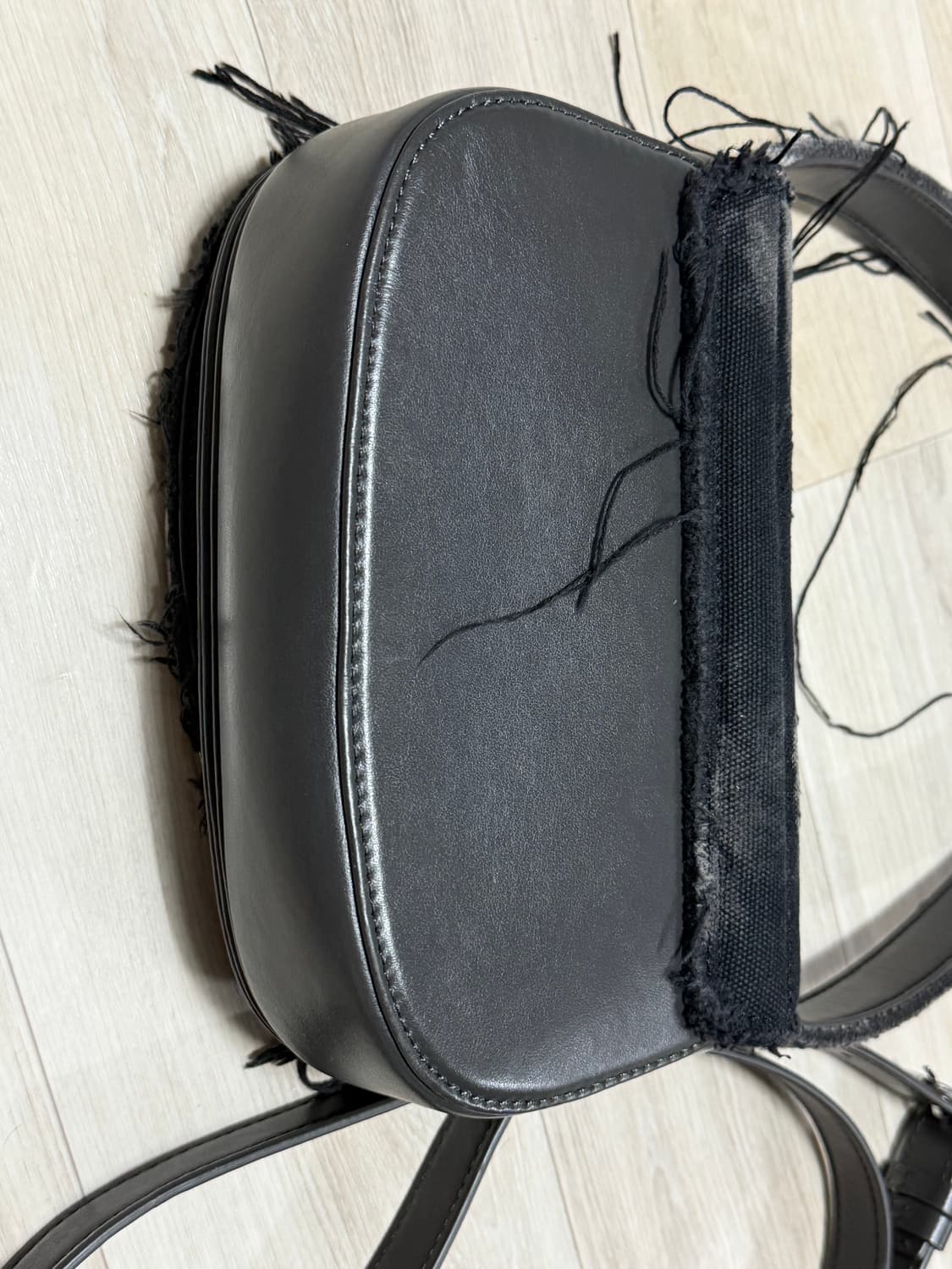 디젤 1DR 데님 레더 블랙 숄더백 상품이미지5