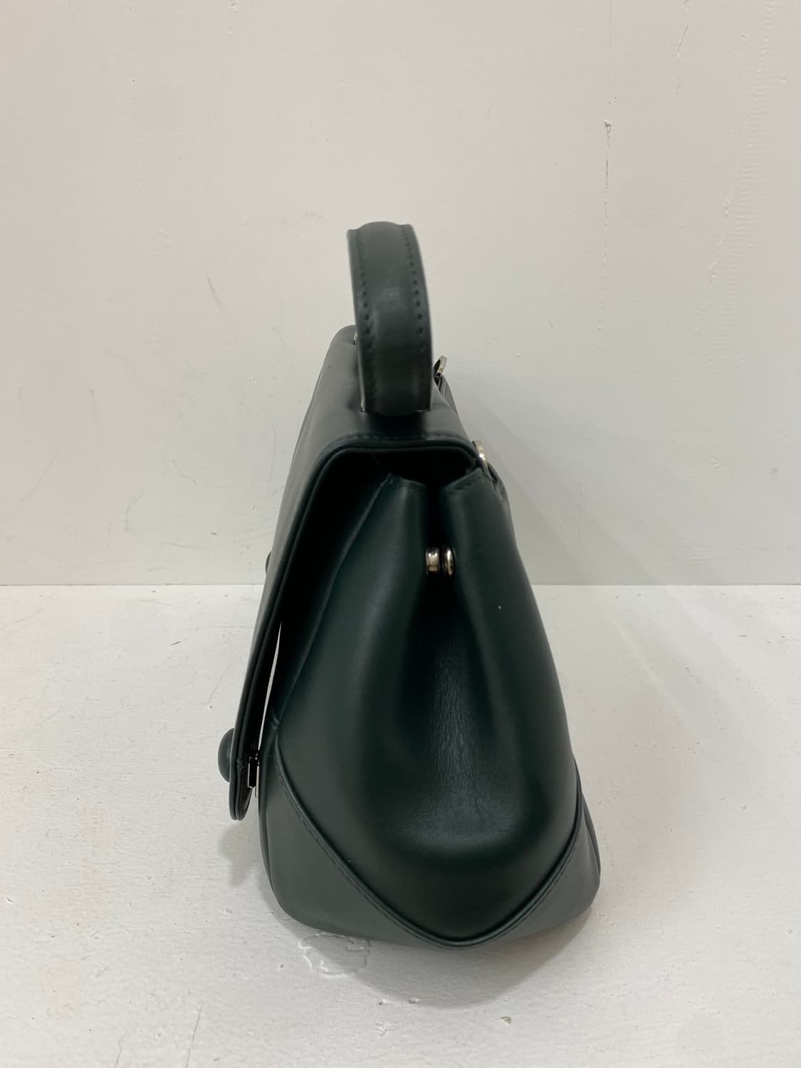 Agnes b. 다크그린 핸드백 상품이미지3