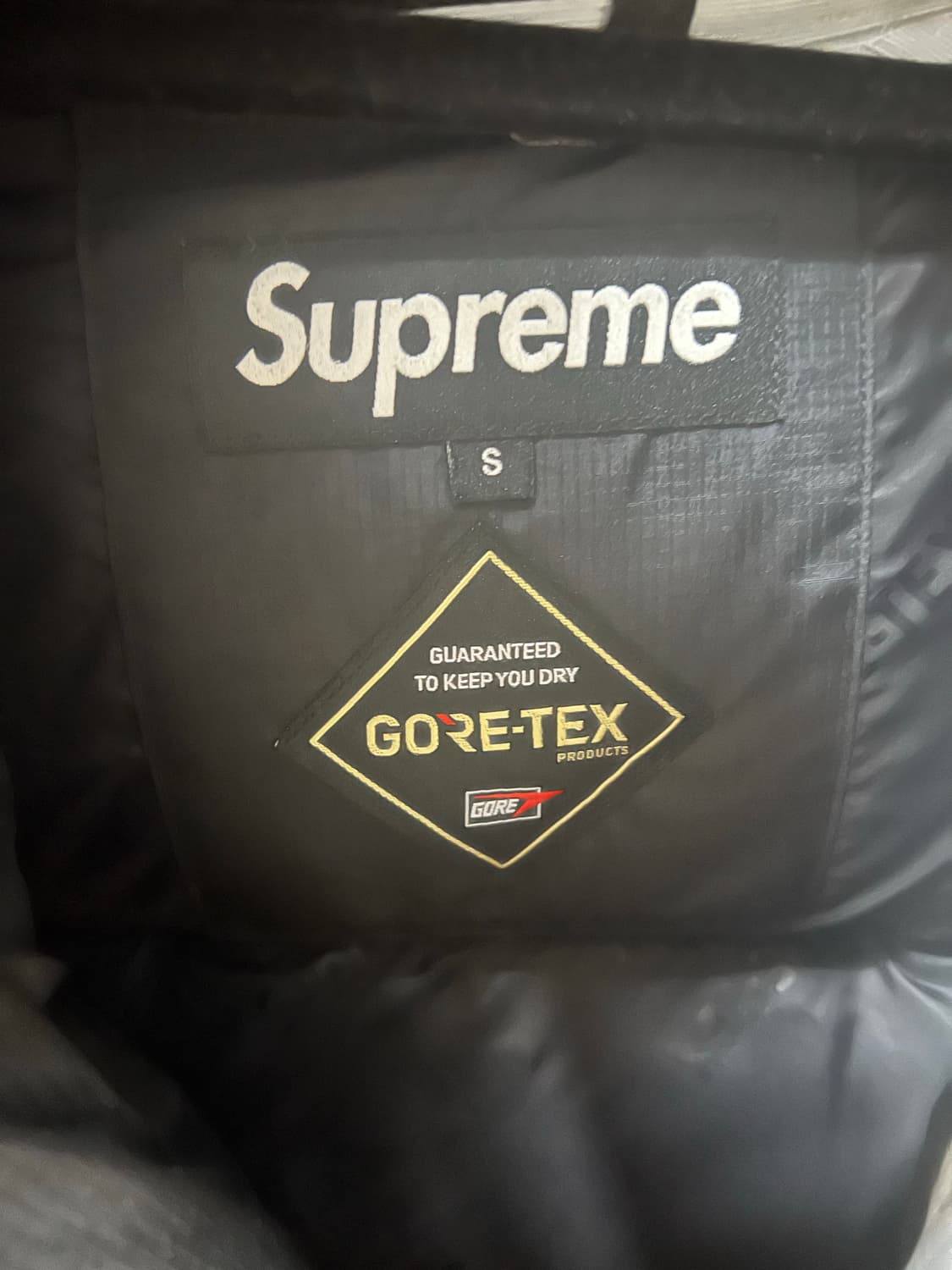 슈프림 고어텍스 700필 다운 파카 블랙 19fw 상품이미지8