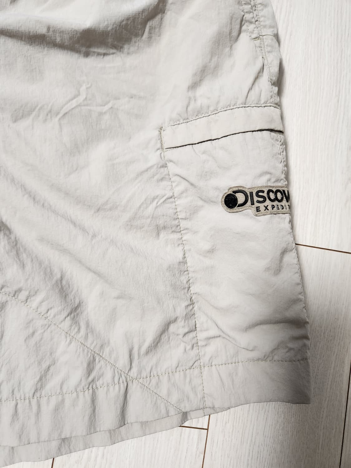 디스커버리 뉴발란스 반바지 사이즈m 일괄 두벌 판매

둘다 베이지색이고  상품이미지9