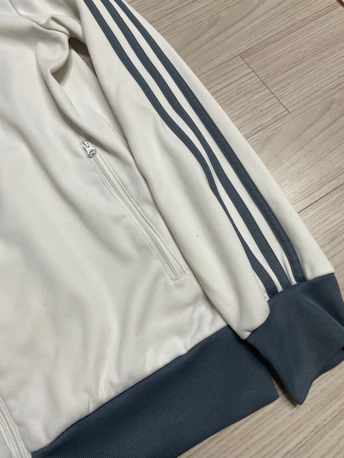 대장급 아디다스 레알마드리드 흰회 져지 상품이미지4