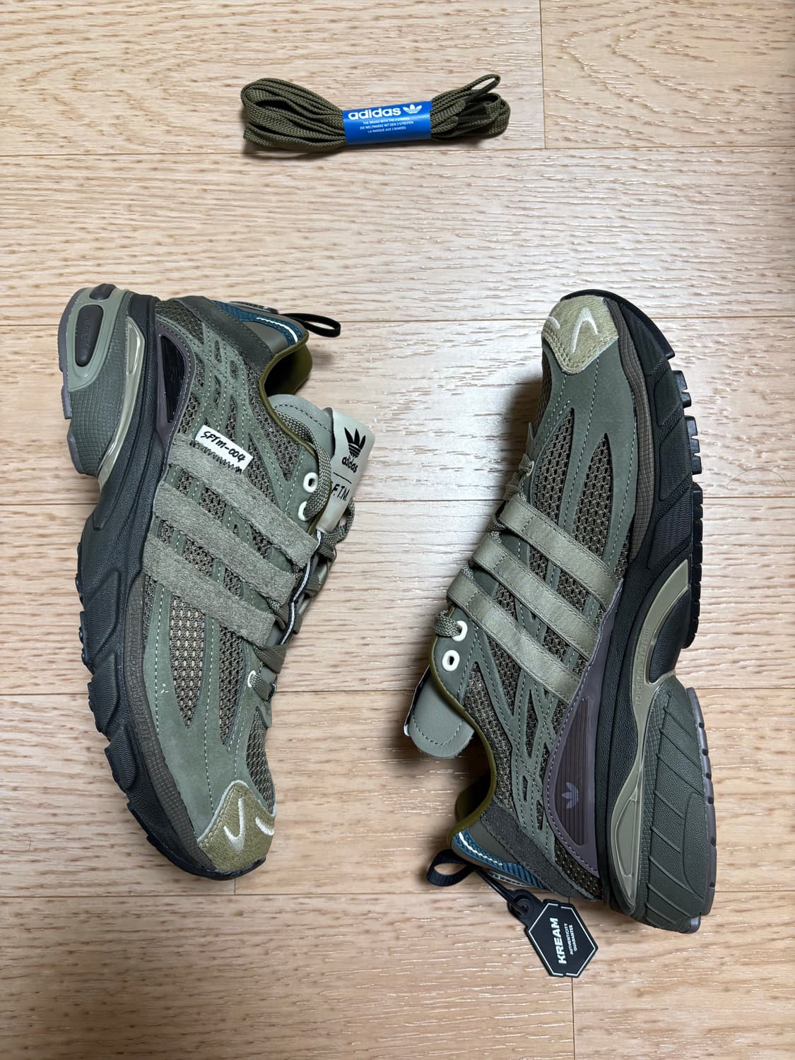 아디다스 송포더뮤트 아디스타 쿠션 브랜치 상품이미지3