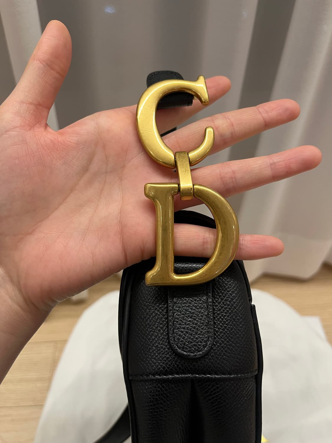 정품 디올 새들뱍 미듐 블랙 상품이미지8