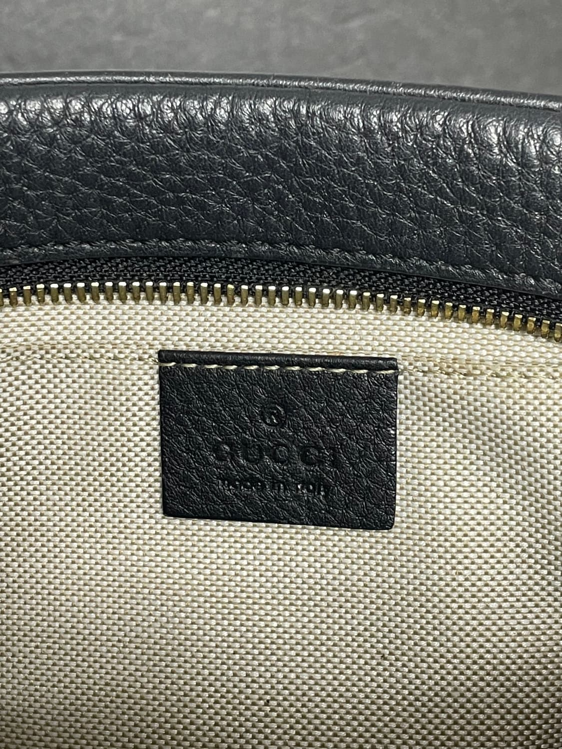 GUCCI 구찌 소호 카프스킨 레더 테슬 디스코백 상품이미지5