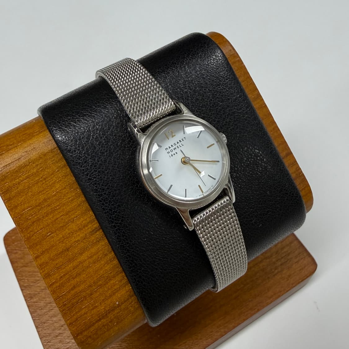 Margaret Howell solar tech watch 상품이미지3