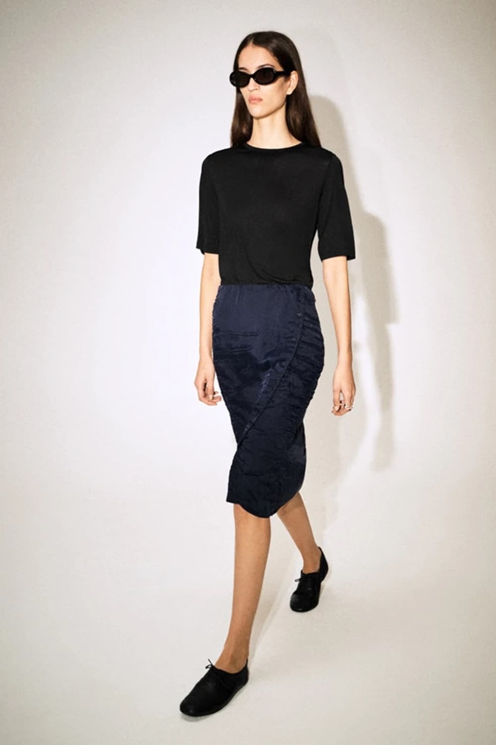 [36]코스 COS 크링클 미디 스커트 스커트/네이비 상품이미지3