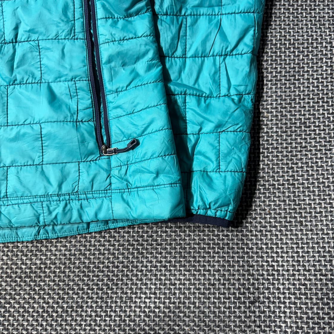 파타고니아 경량 패딩 (old-8364) 상품이미지4