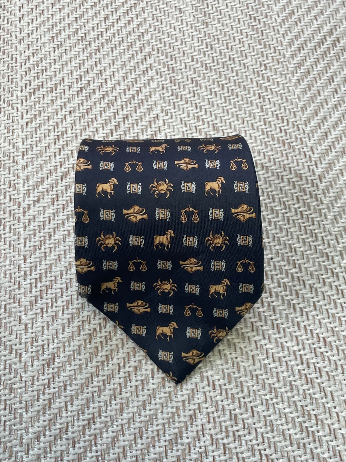펜디 클래식 모티프 패턴 실크 넥타이 상품이미지1