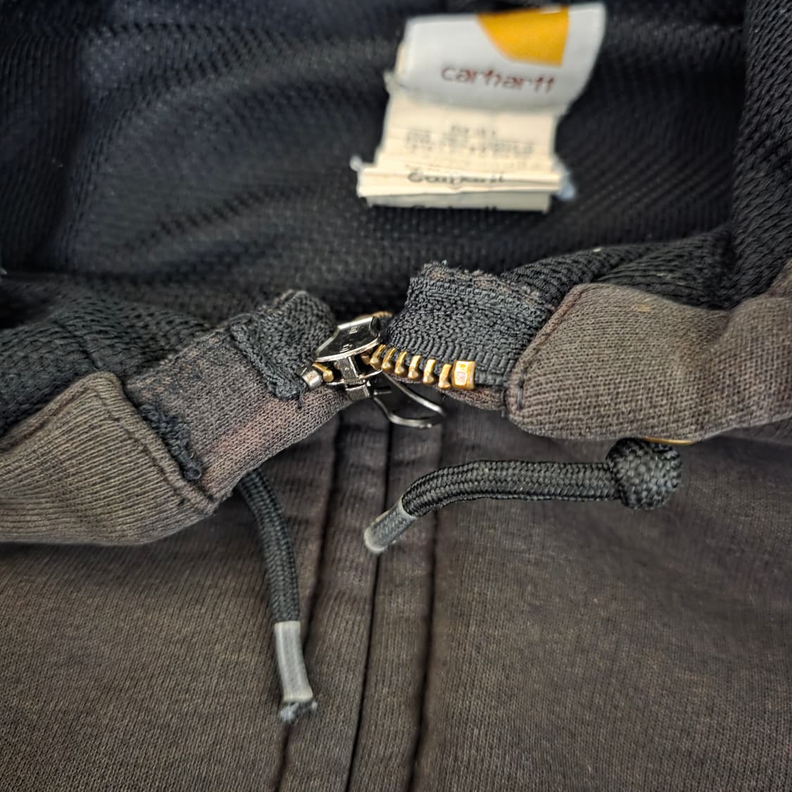 [XL] 00s 칼하트 더블페이스 트래쉬드 써멀 후드집업 블랙 칸예 상품이미지5