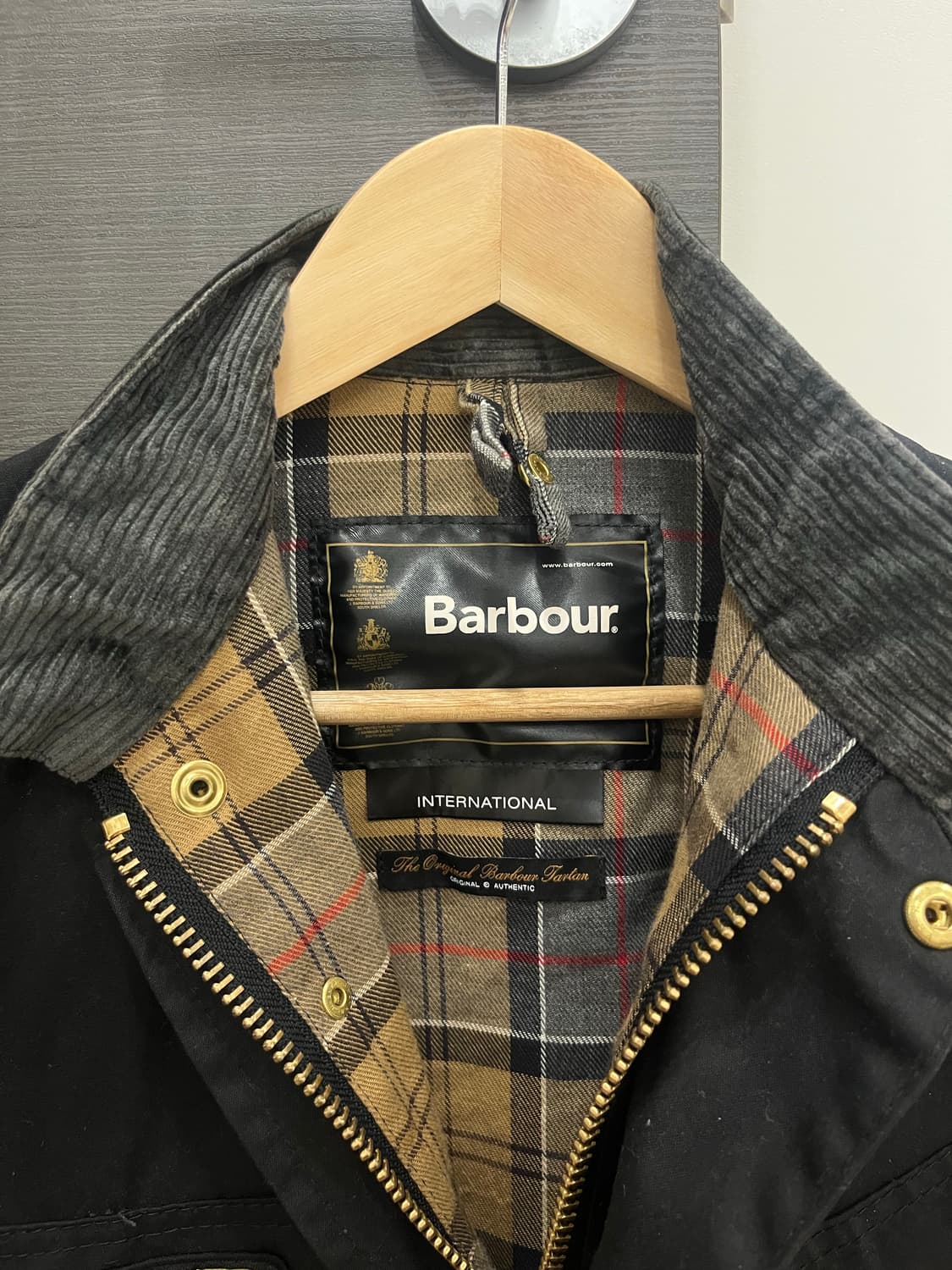 바버 인터네셔널 A7 블랙 자켓 상품이미지3