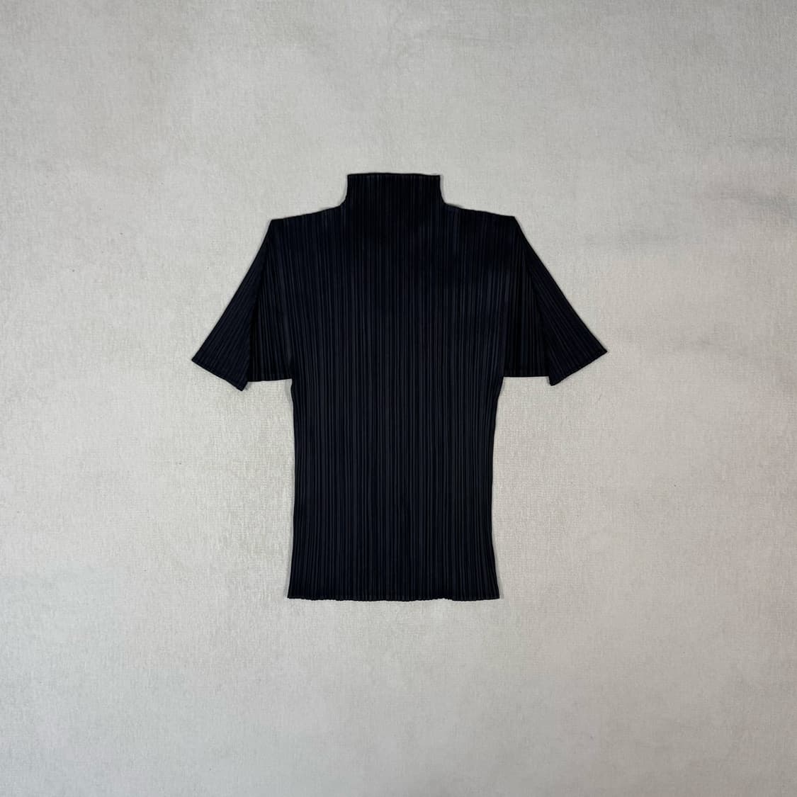 Pleats Please Black Short Top  상품이미지1