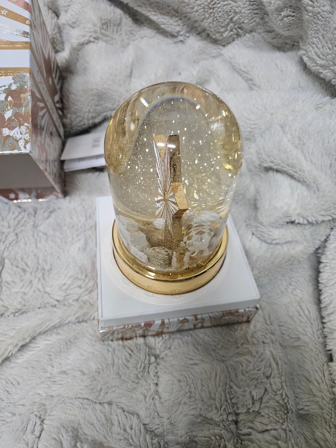 2025년 디올 홀리데이 리미티드 에디션 스노우볼 상품이미지3