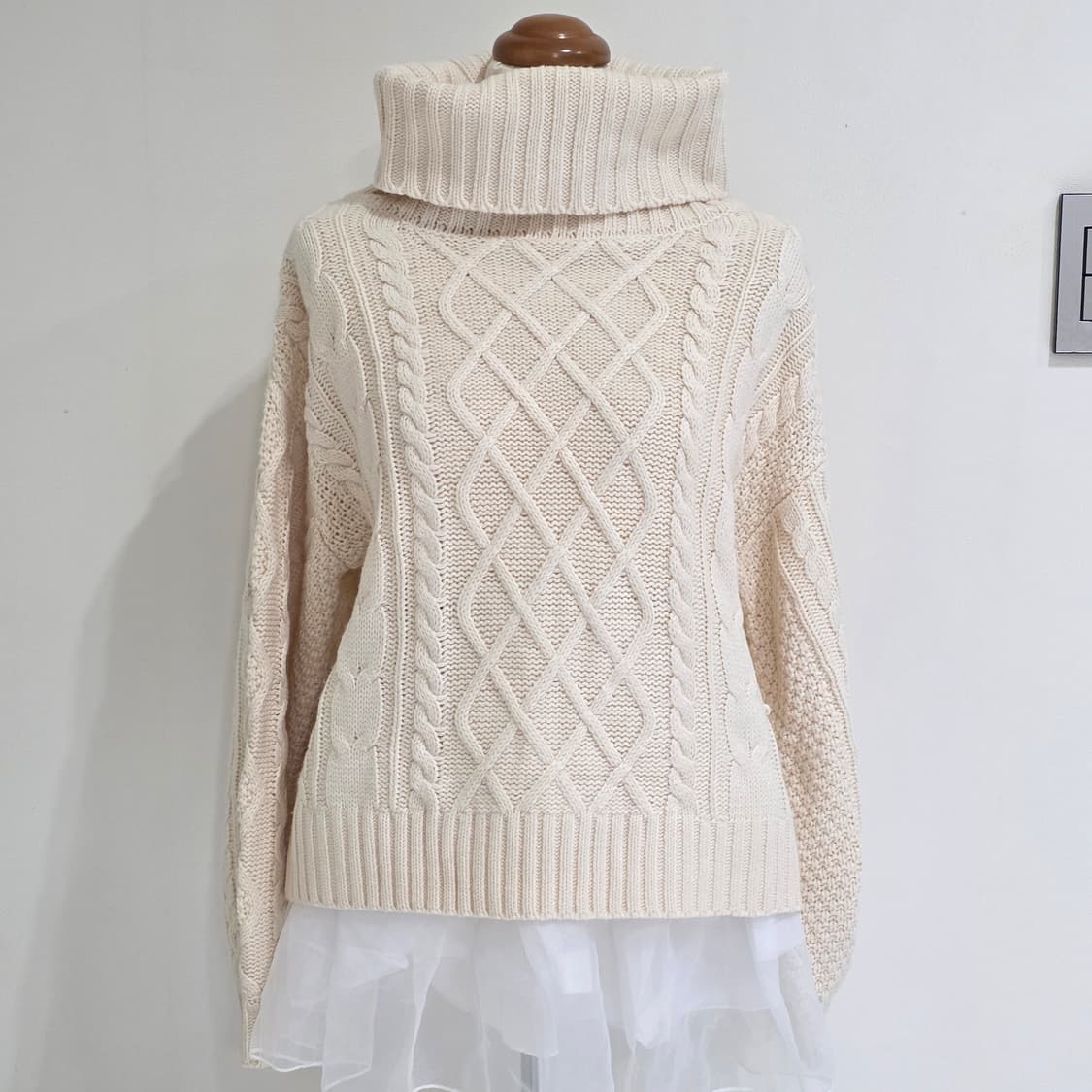 일본 잉그니 빈티지 라떼갸루 아이보리 꽈배기 니트스웨터 상품이미지2