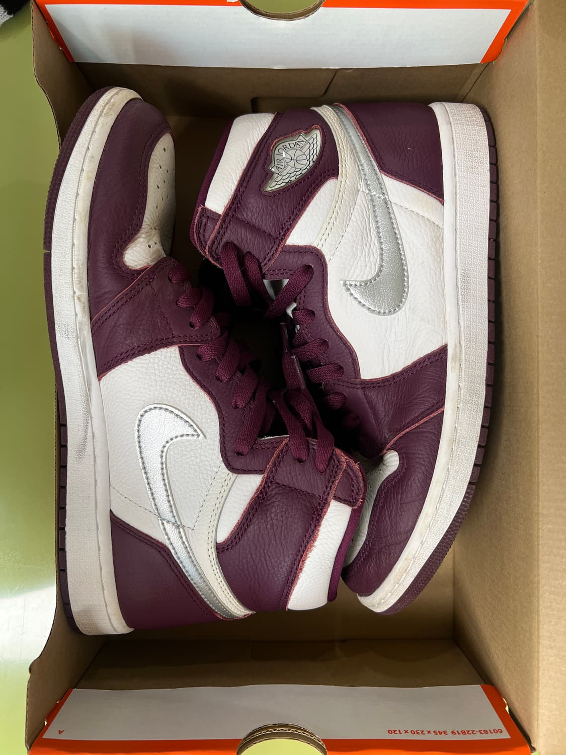 조던1 레트로 하이 OG 보르도  상품이미지6