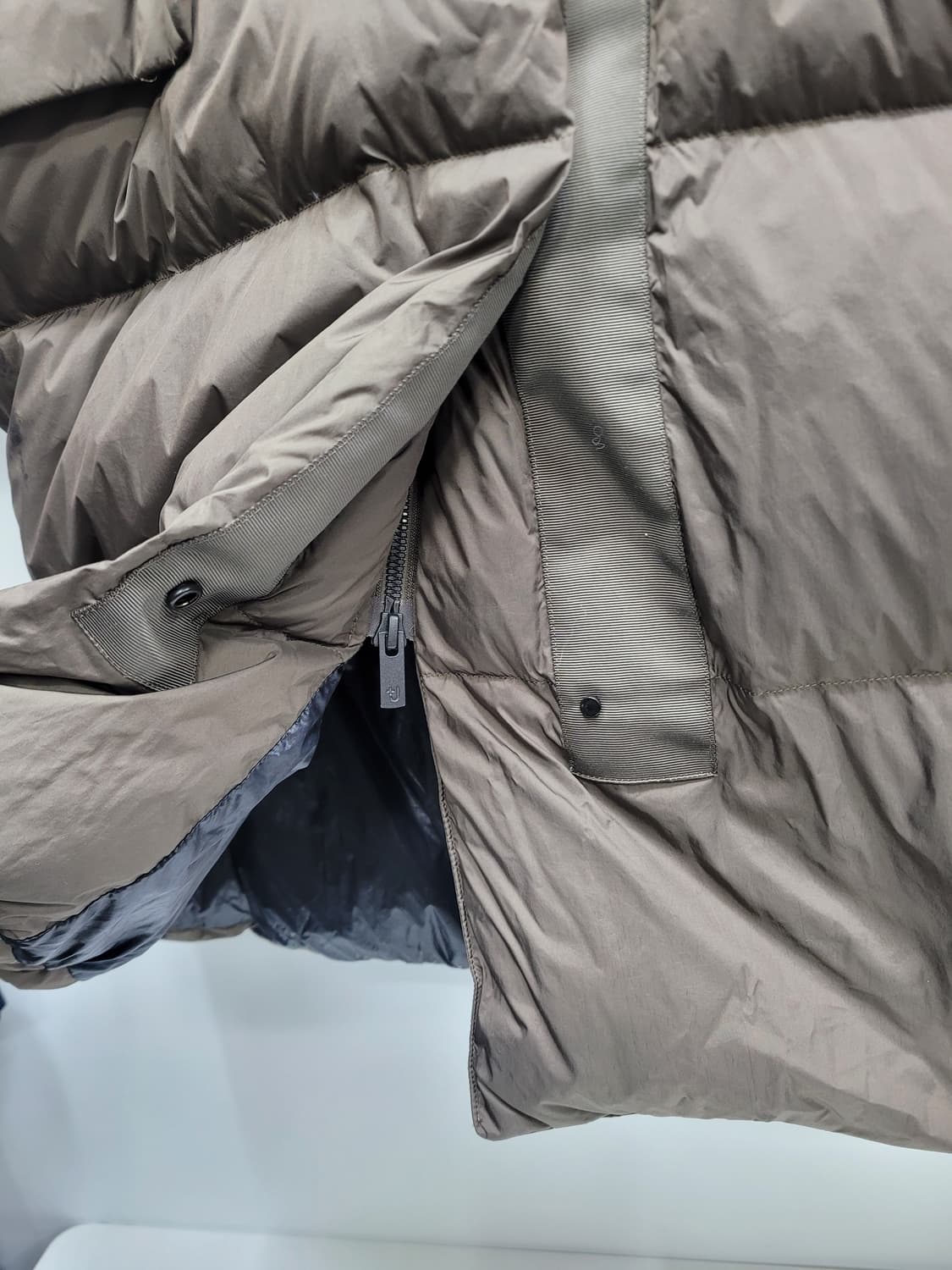 유니클로 질샌드 +J 오브사이즈 다운 파카 / 여 S 브라운
 상품이미지5