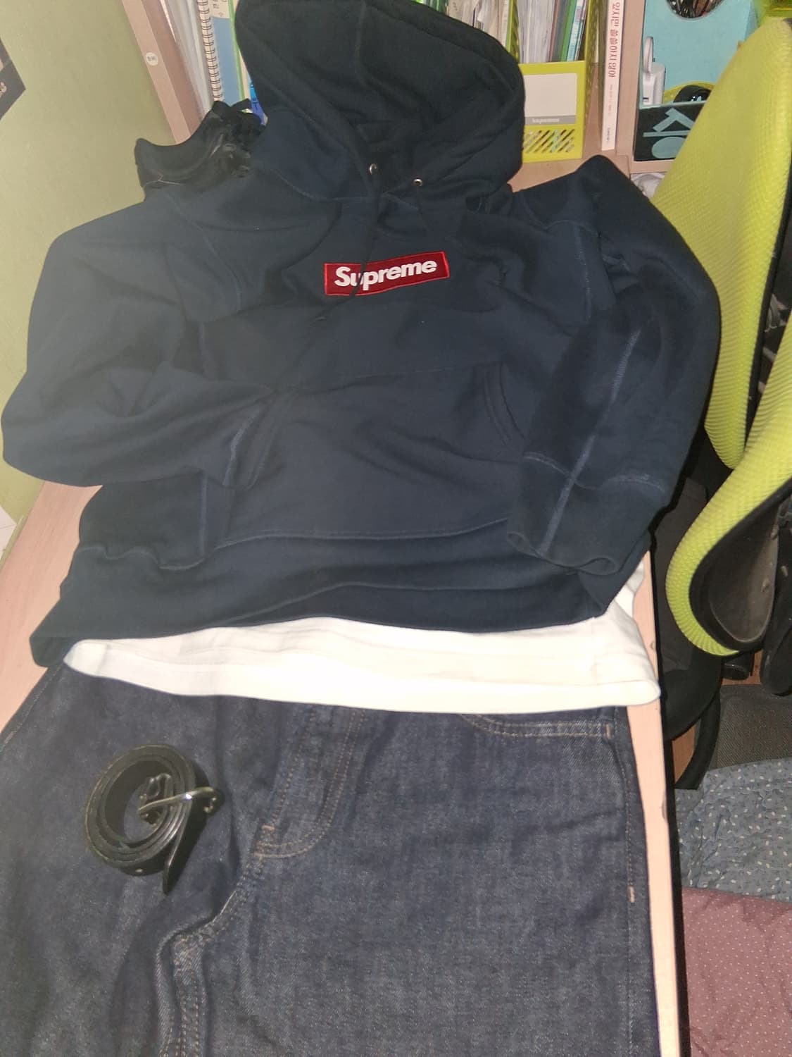 슈프림24FW 네이비 후드티 상품이미지3