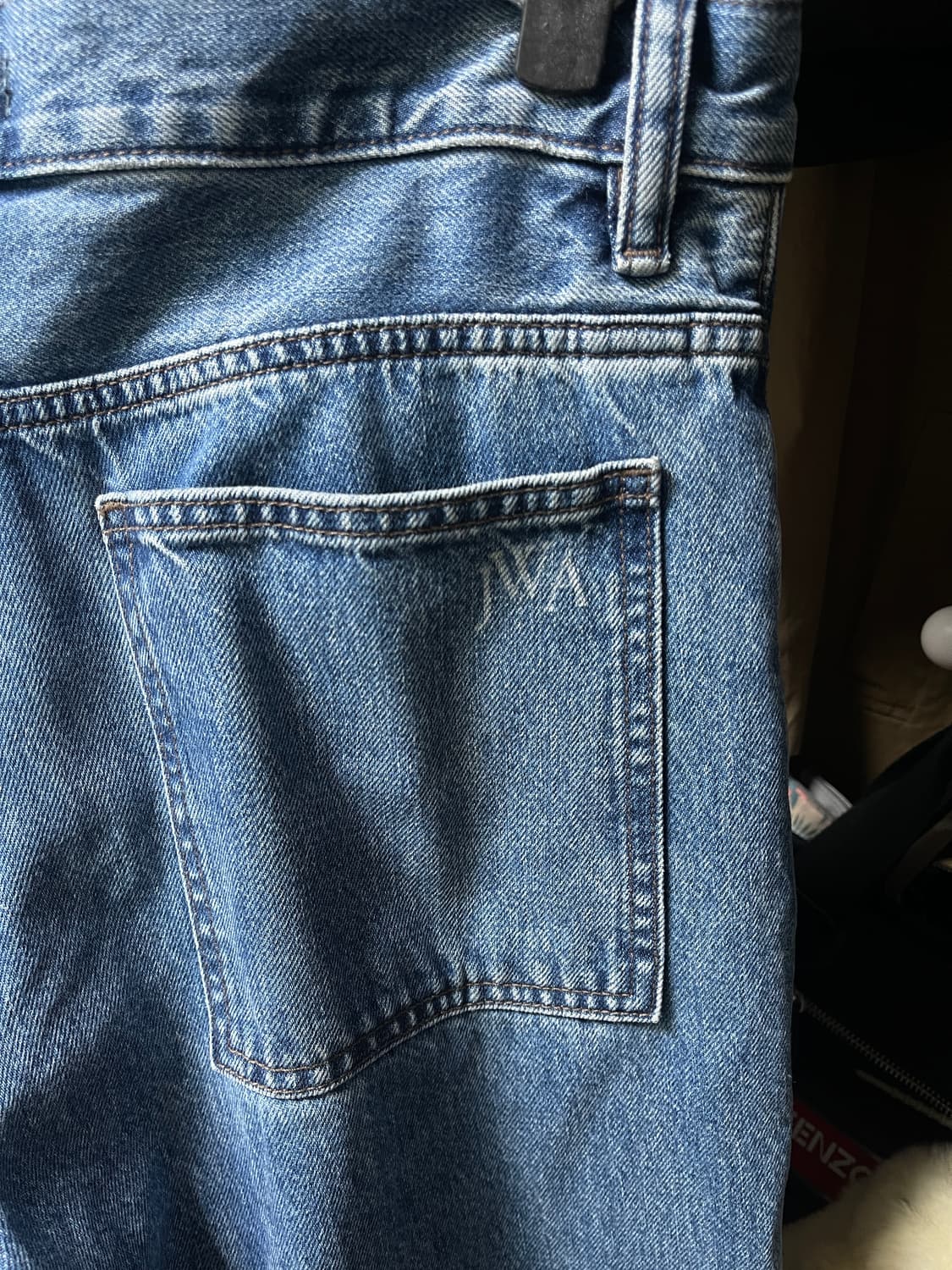 유니클로 jwa 스트레이트진 중청 31 상품이미지3