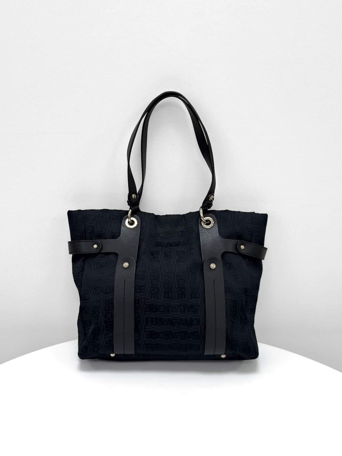 Ferragamo Jacquard Shoulder Bag 상품이미지4