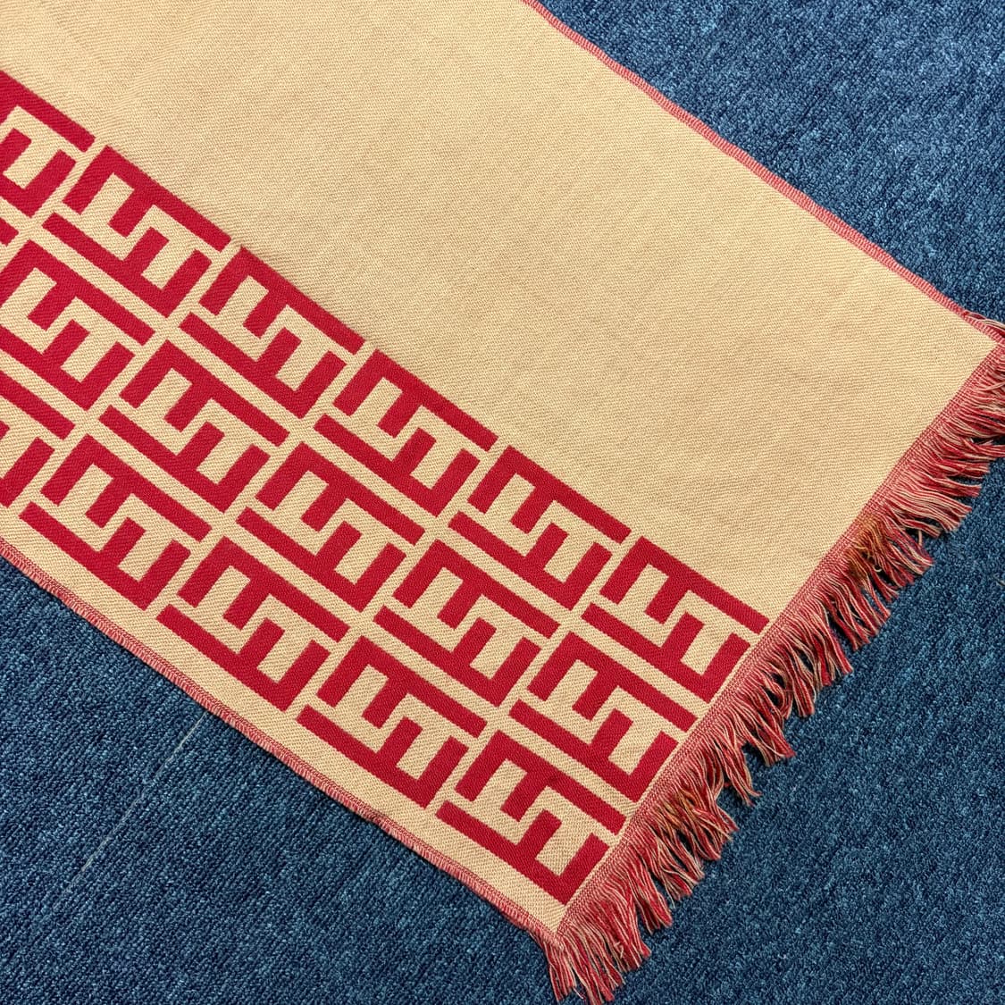 펜디 오리지널 FF 로고 머플러 상품이미지2