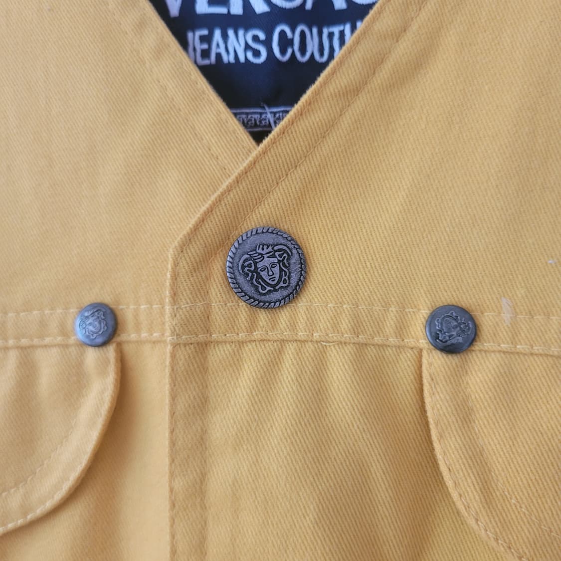 새제품 구형 베르사체 메두사 빅로고 조끼 상품이미지4