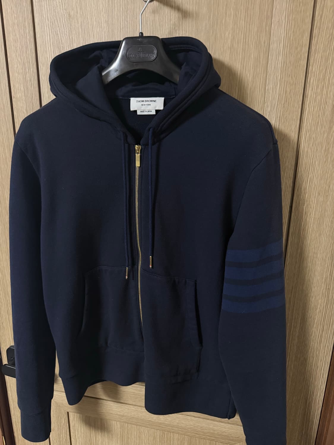 톰브라운 사선완장 후드집업 네이비 상품이미지2