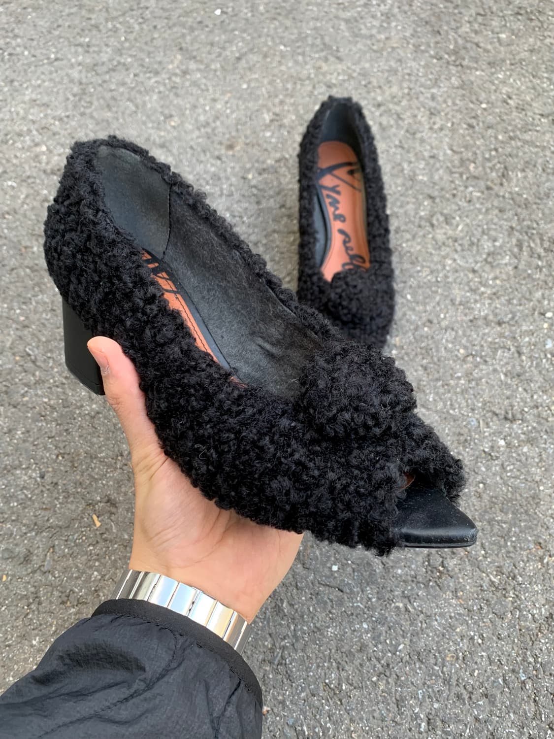 미하라 야스히로 퍼 스니커즈 상품이미지2