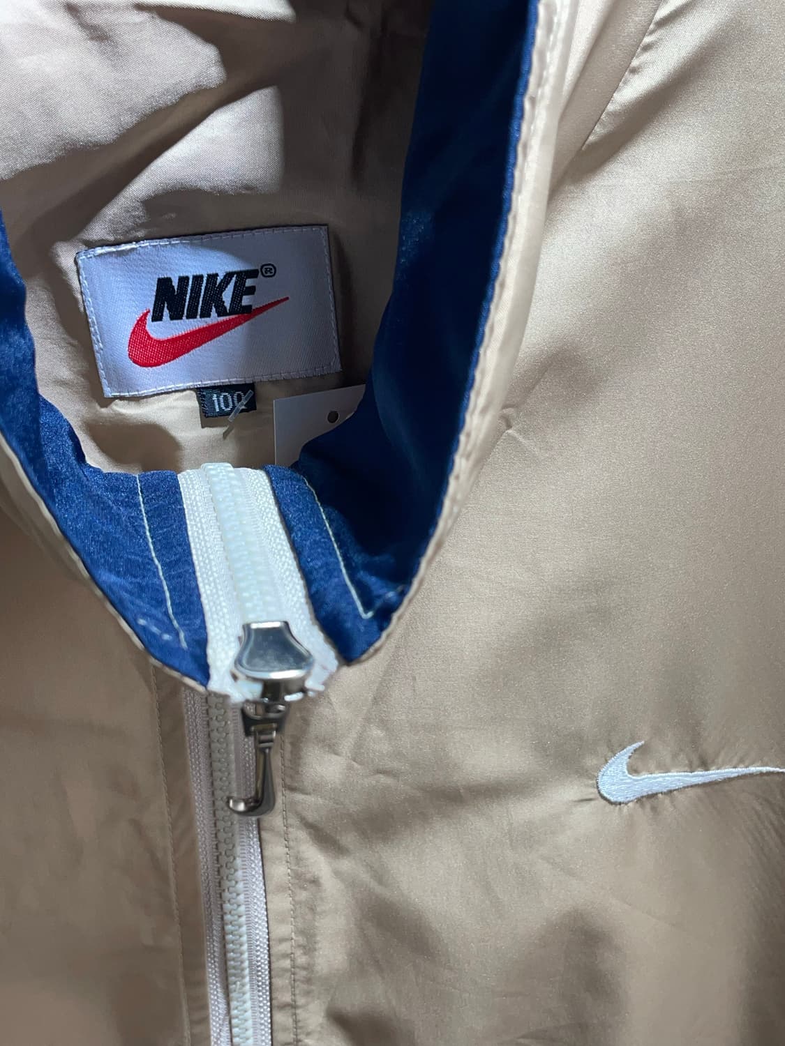 L 나이키 빅로고 스우시 베이지 바람막이 상품이미지5