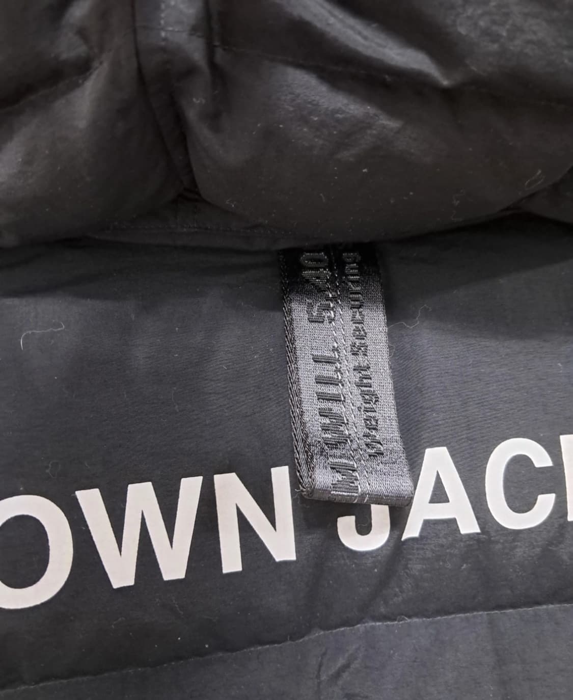 OFF WHITE오프
화이트쿠오트푸퍼패딩 상품이미지3