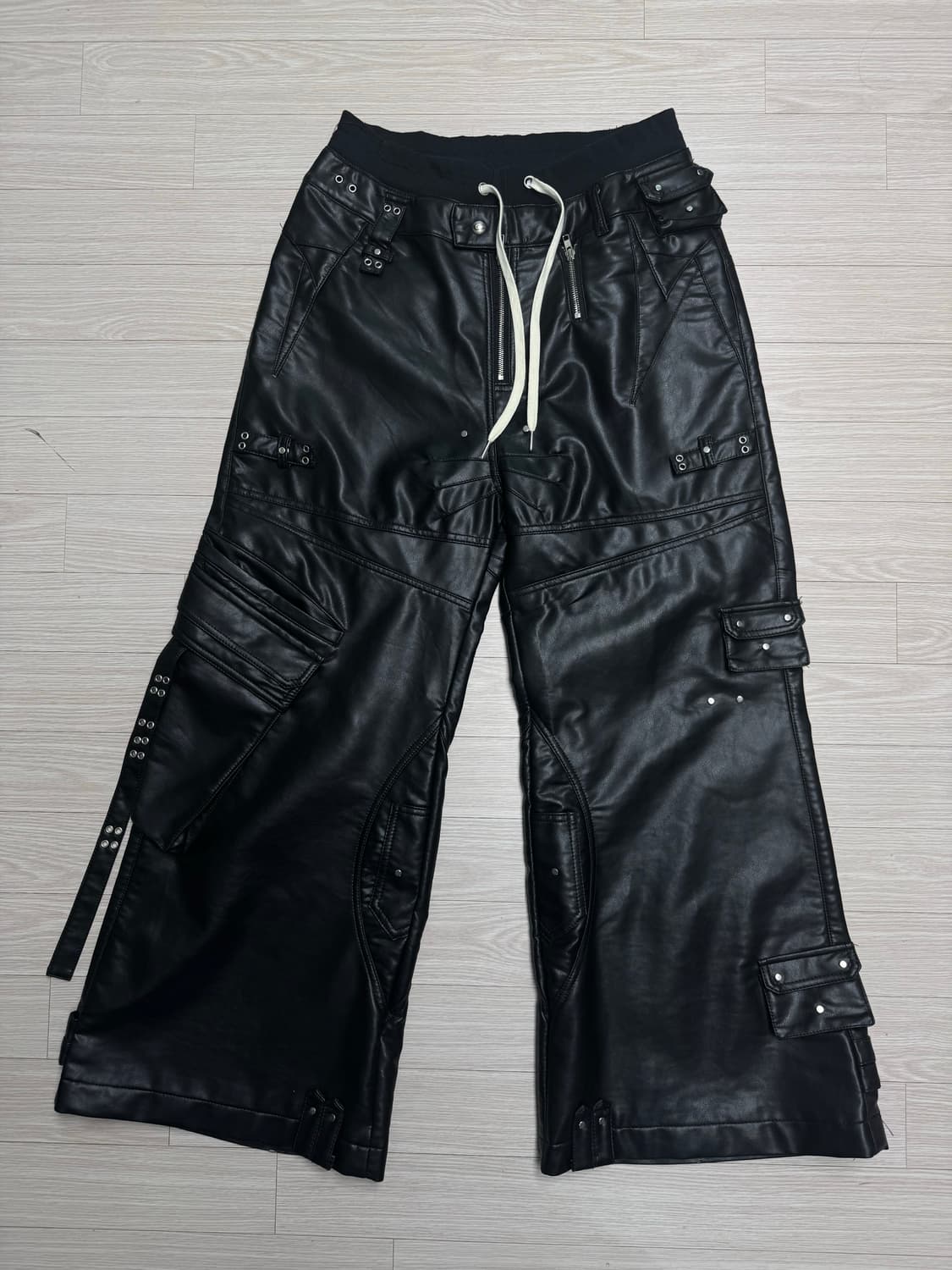 Cozy Worldwide 레더팬츠 / Size L 상품이미지1