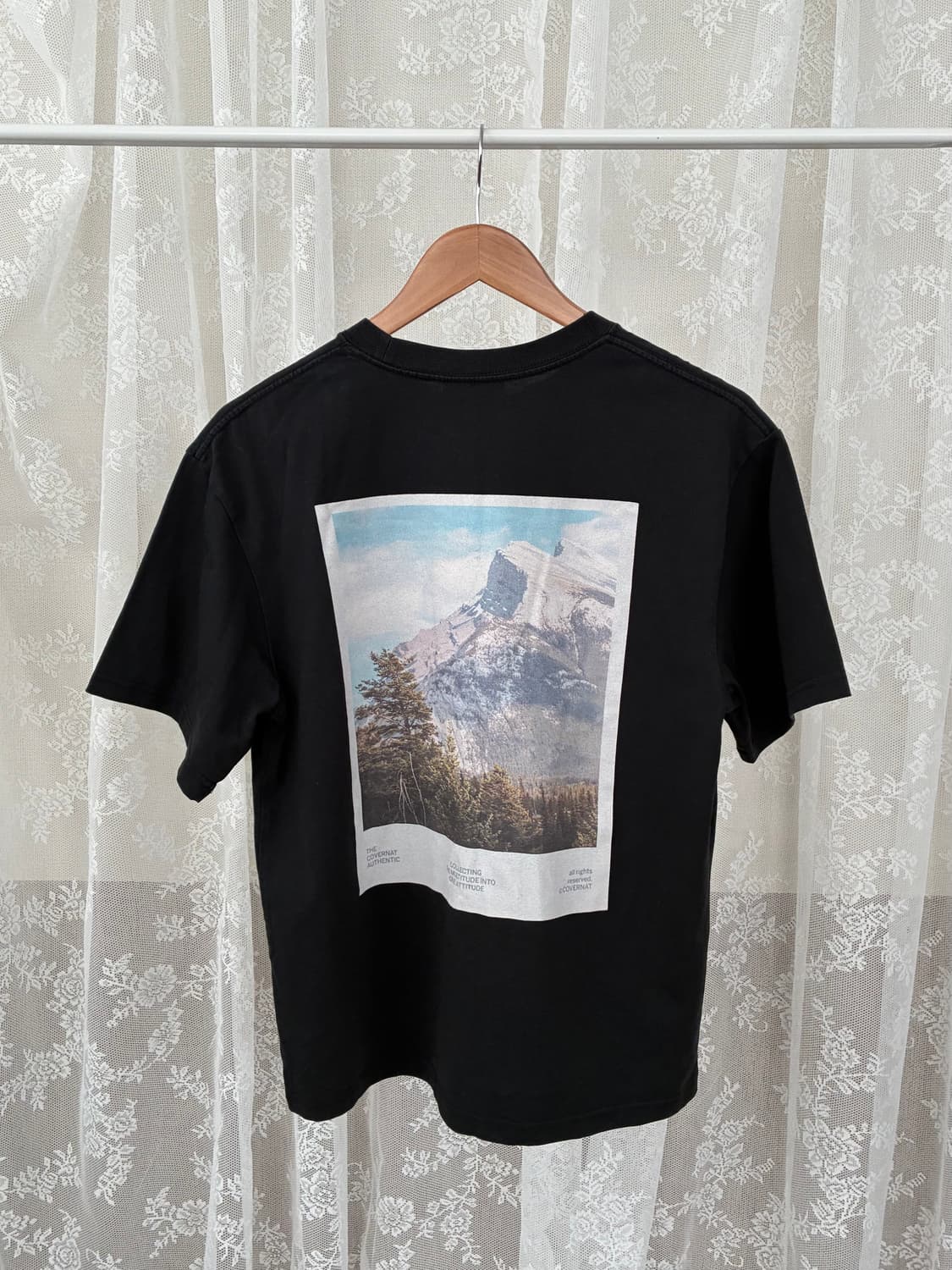 S) 커버낫 그래픽 반팔 티셔츠 블랙 상품이미지1