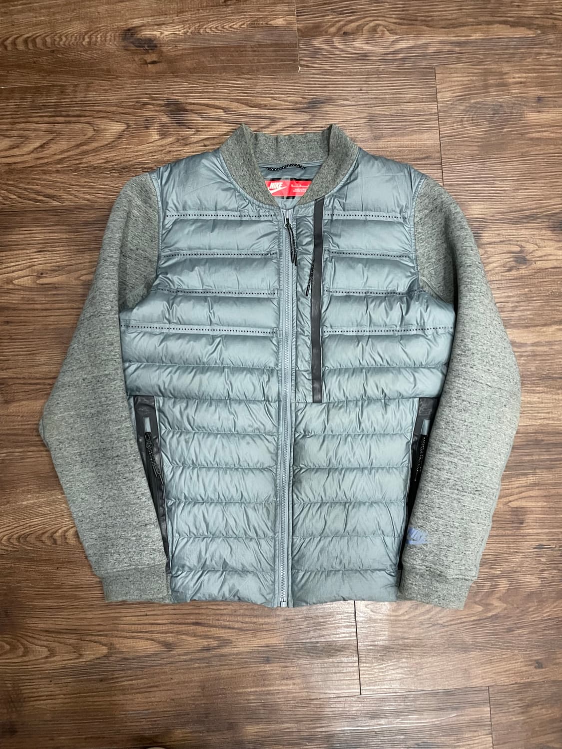 나이키 테크 플리스 에어로로프트 봄버 자켓 상품이미지3