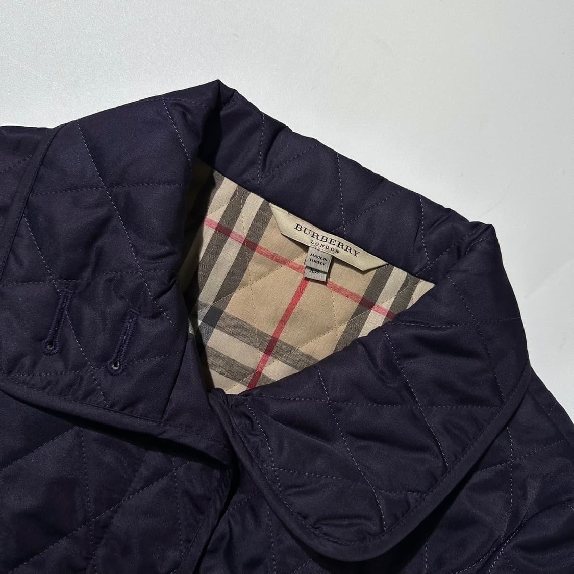 버버리 노바체크 라이닝 벨티드 퀼팅 자켓 상품이미지4